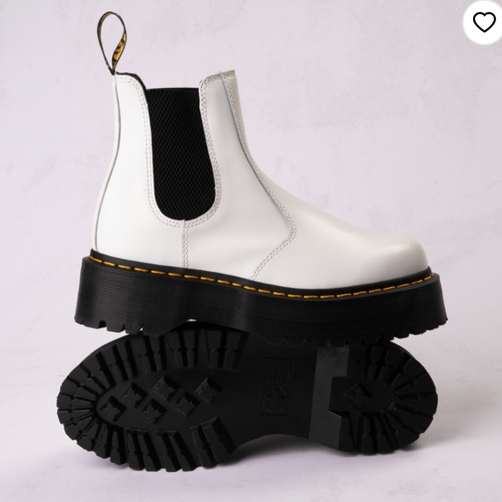 2976 Platform Chelsea Boot
